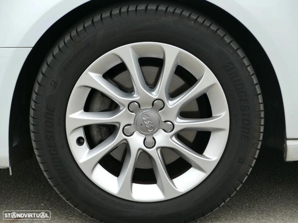 Audi A3 Sportback 1.6 TDI Advance Ultra - 7