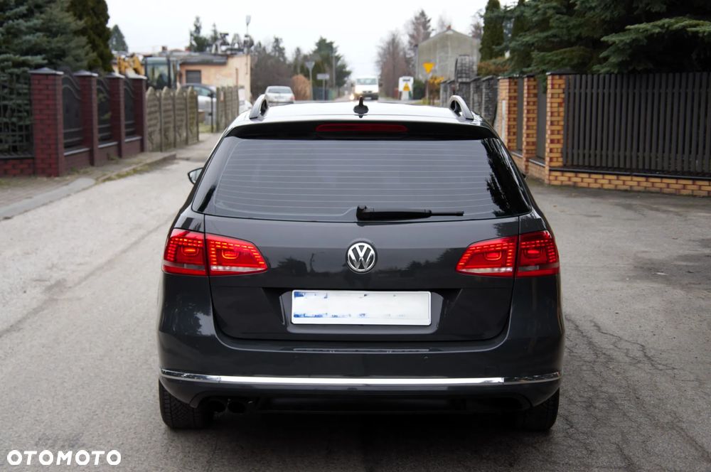 Volkswagen Passat 2.0 TDI BlueMotion Technology Highline - 16