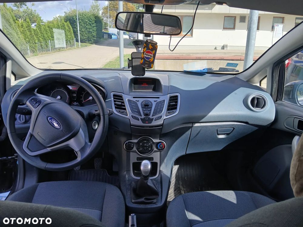 Ford Fiesta 1.25 Ambiente - 8