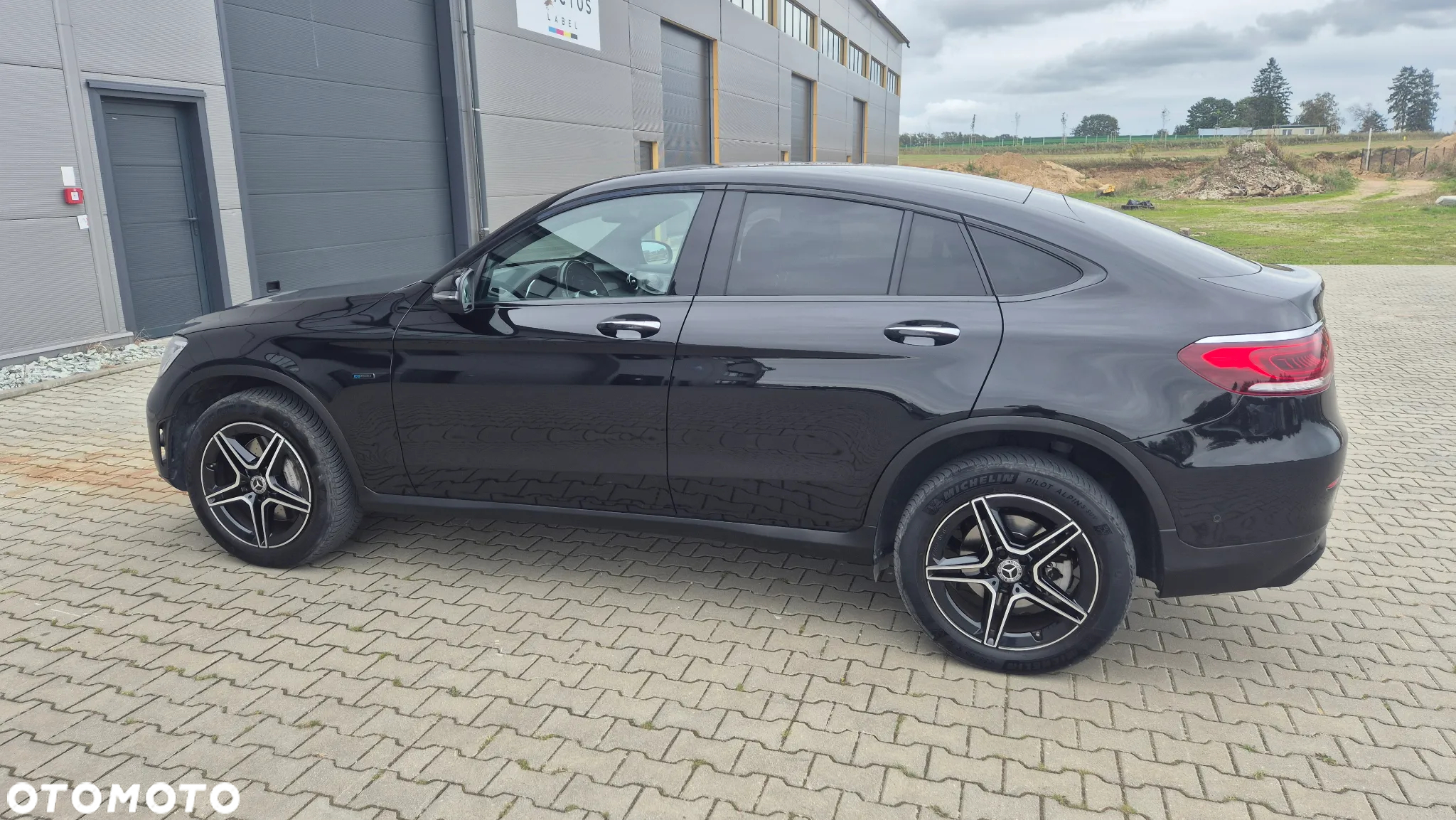 Mercedes-Benz GLC GLC-Coupe 300 de 4Matic 9G-TRONIC AMG Line - 12