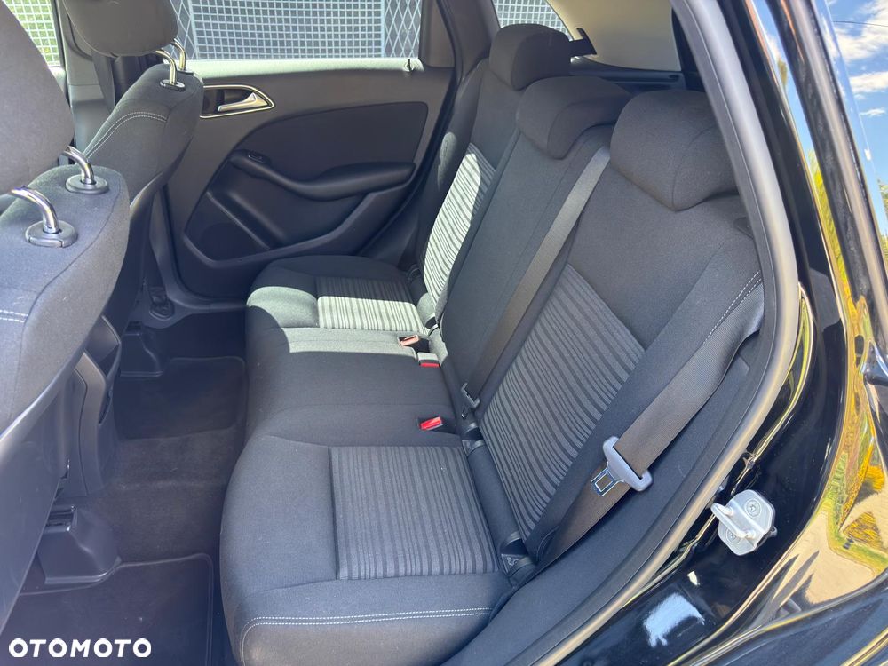 Mercedes-Benz Klasa B 180 CDI (BlueEFFICIENCY) - 28