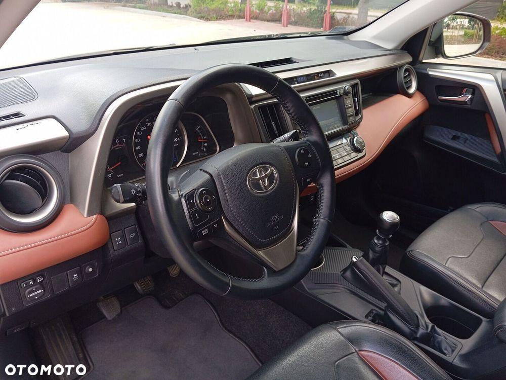 Toyota RAV4 - 9