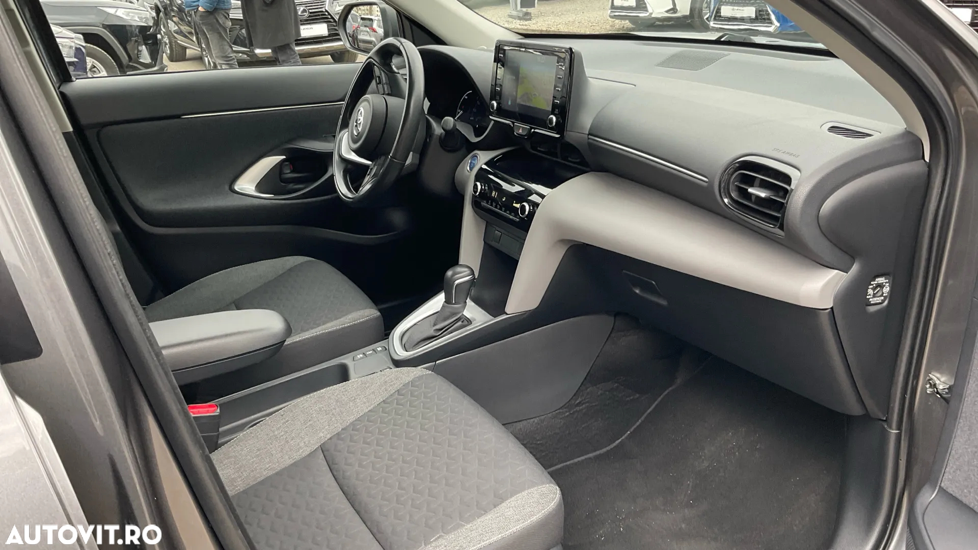 Toyota Yaris Cross Hybrid 116 1.5 VVT-i Business Edition - 10
