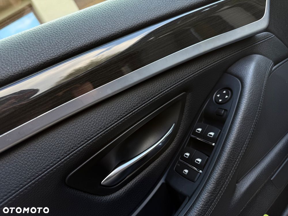 BMW Seria 5 520d - 20