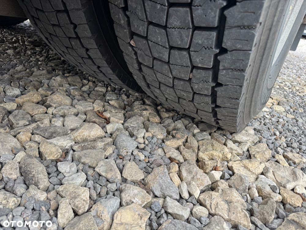 Mercedes-Benz Actros - 16