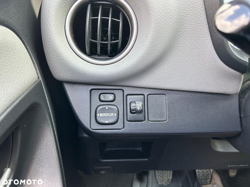 Toyota Yaris 1.33 Trend - 33
