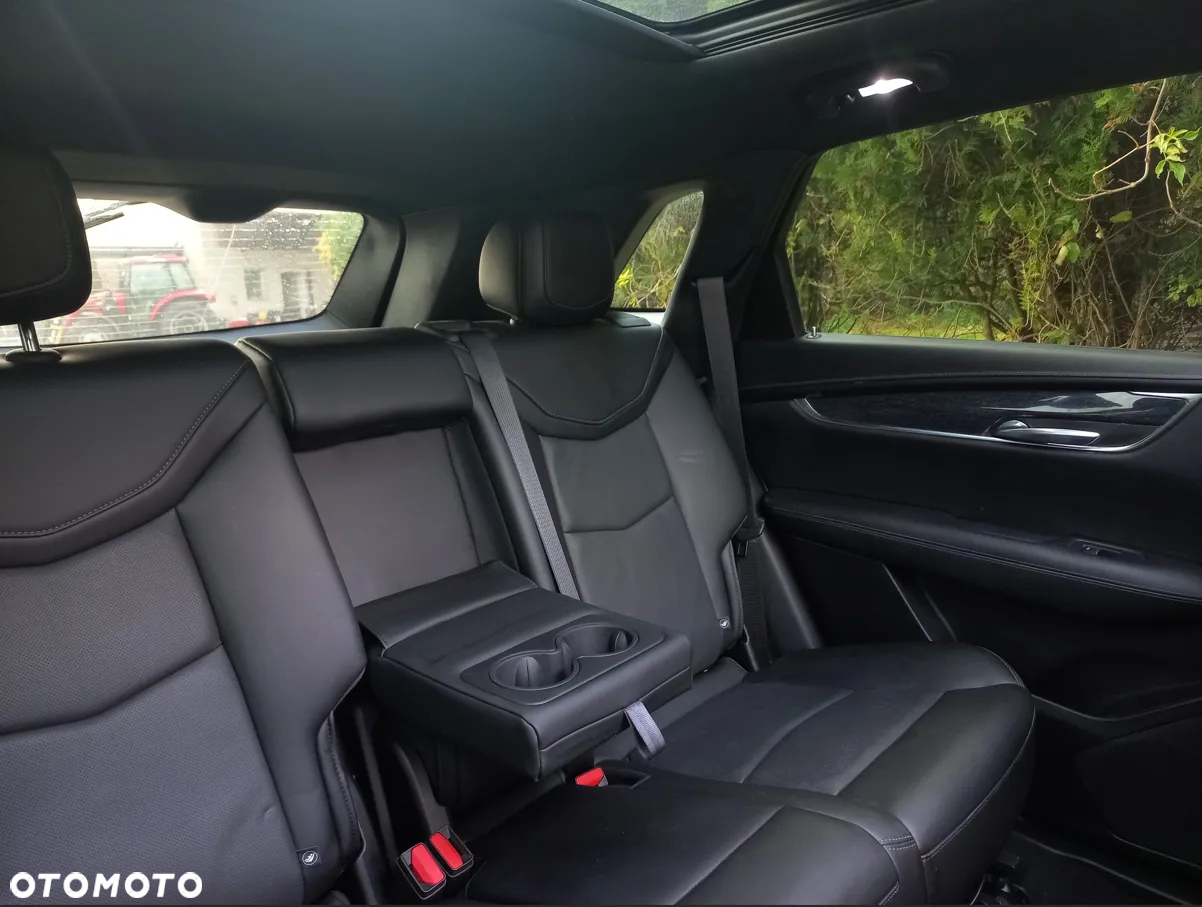 Cadillac XT5 - 36