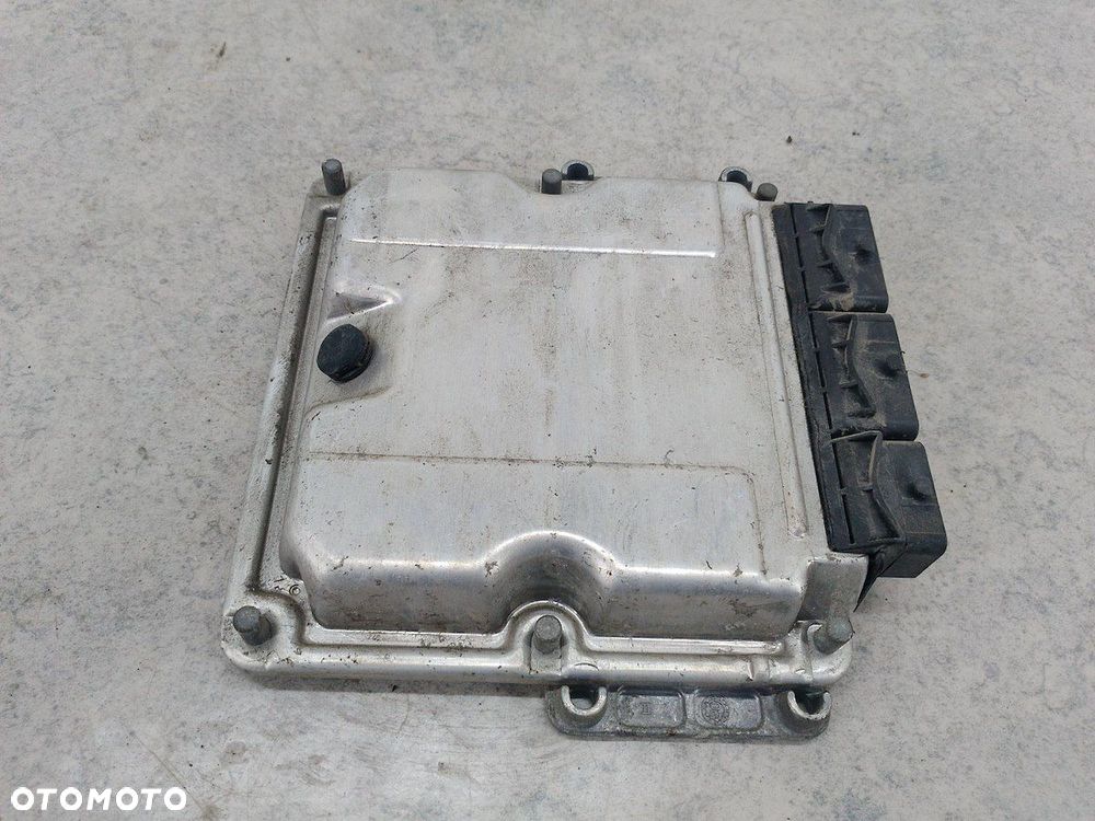 STEROWNIK RENAULT TRAFIC II HOM8200051608 8200118526 0281010632  BOSCH 1.9 - 4