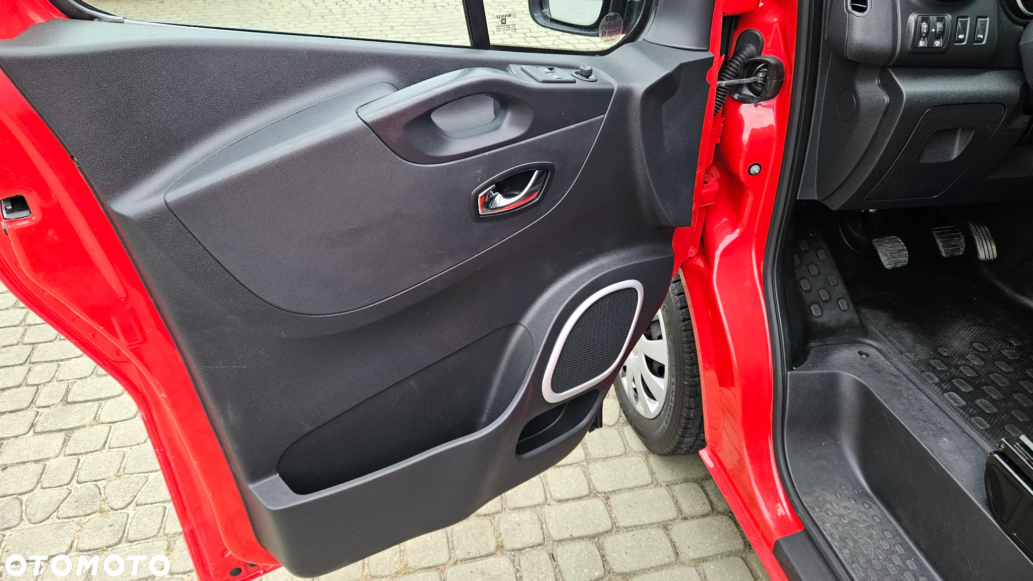 Opel Vivaro - 12