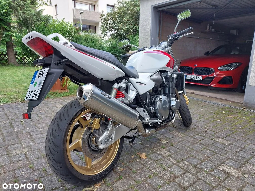 Honda CB - 12