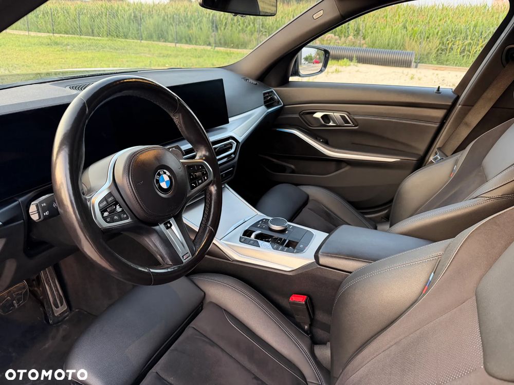 BMW Seria 3 320d xDrive mHEV M Sport - 13