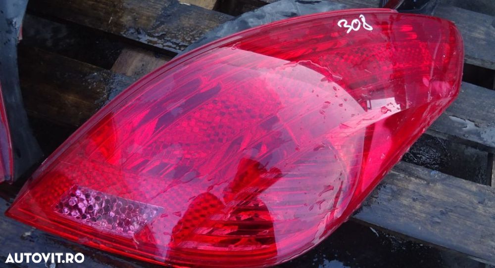 Stop dreapta Peugeot 308 hatchback din 2012 volan pe stanga - 1