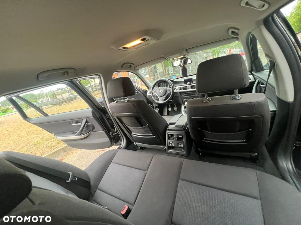 BMW Seria 3 318i - 19