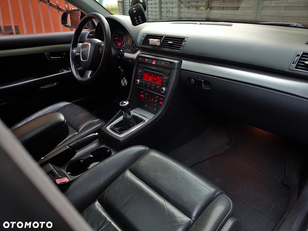 Audi A4 Limousine 2.0 T FSI - 8