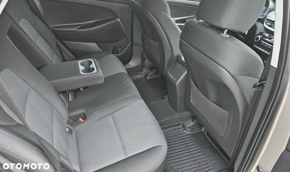Hyundai Tucson blue 1.6 GDi 2WD Navi - 16