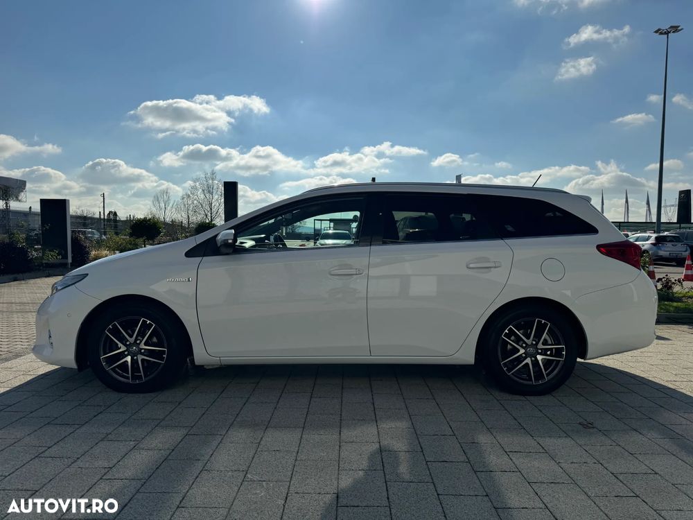 Toyota Auris 1.8 L VVT-i TS Hybrid Luna - 4