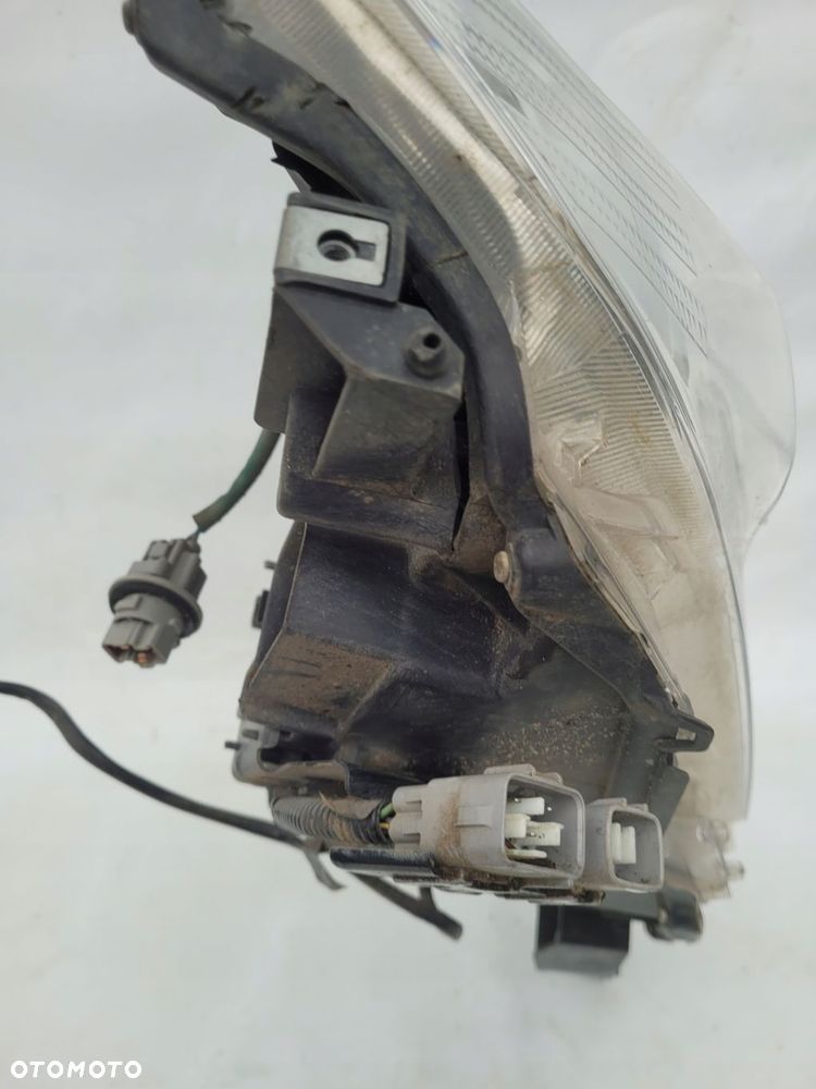 TOYOTA LAND CRUISER PRADO 18- LAMPA PRZOD PRAWA - 8