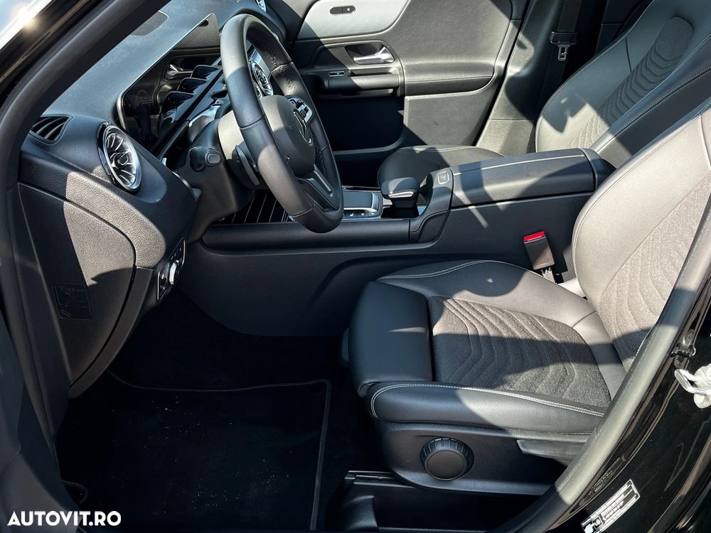 Mercedes-Benz GLB - 10