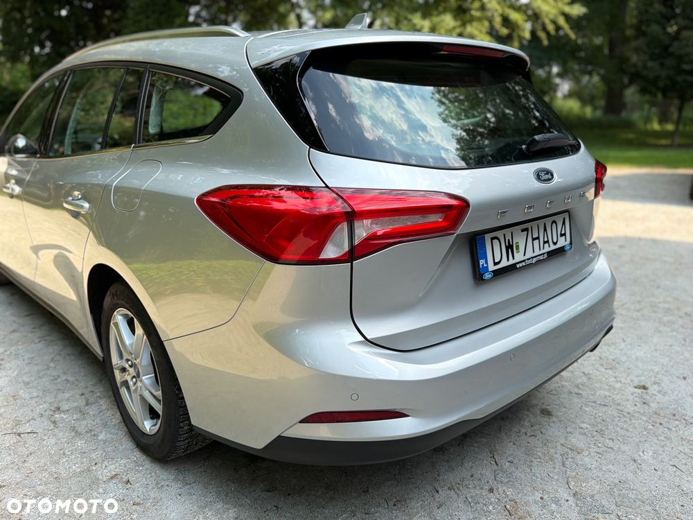 Ford Focus 1.0 EcoBoost Trend Edition - 9