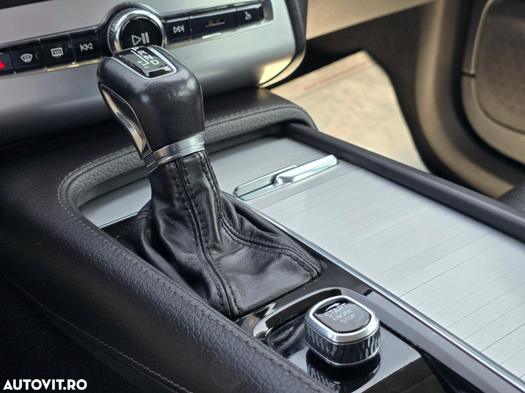 Volvo XC 90 B5 MHEV AWD 7 locuri Momentum - 15