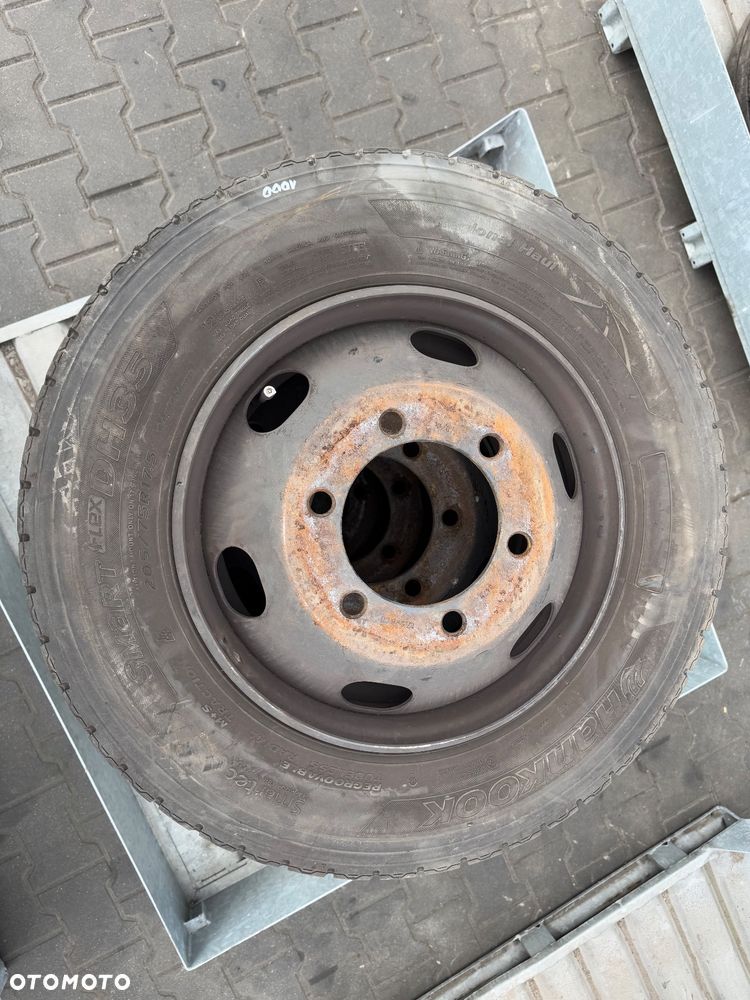 Komplet kół, felga, opona Hankook 205/75 R17,5 - 1