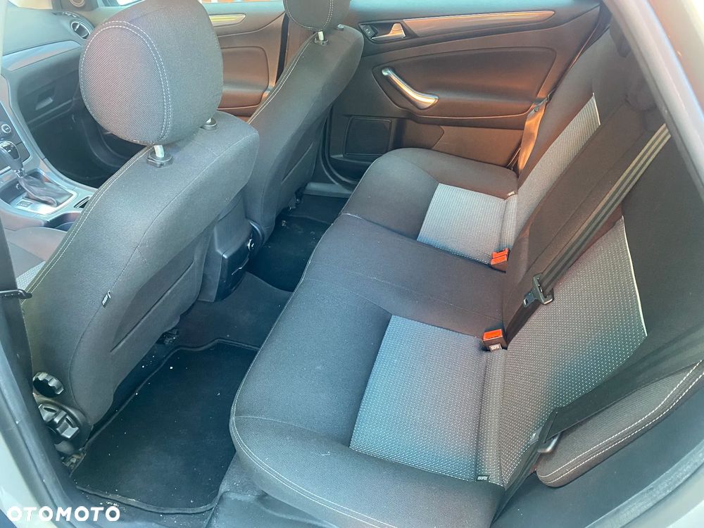 Ford Mondeo - 8