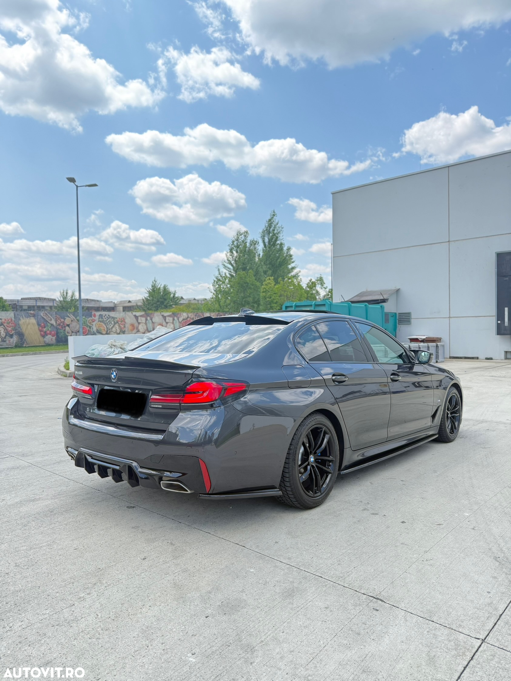 BMW Seria 5 520i Touring Aut. - 4