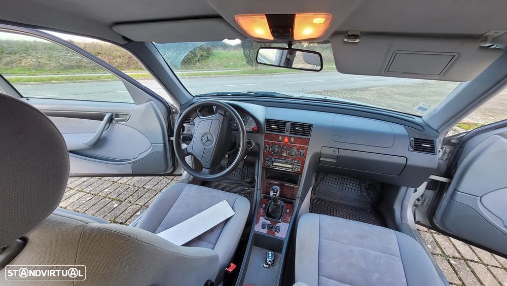 Mercedes-Benz C 200 D Classic - 14