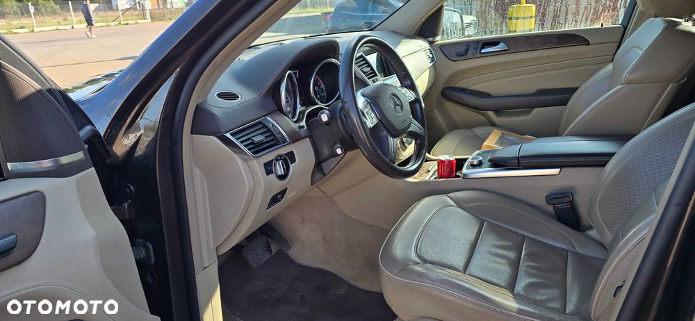 Mercedes-Benz ML - 6