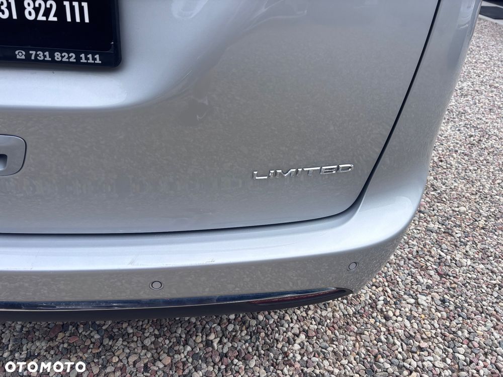 Chrysler Pacifica - 4