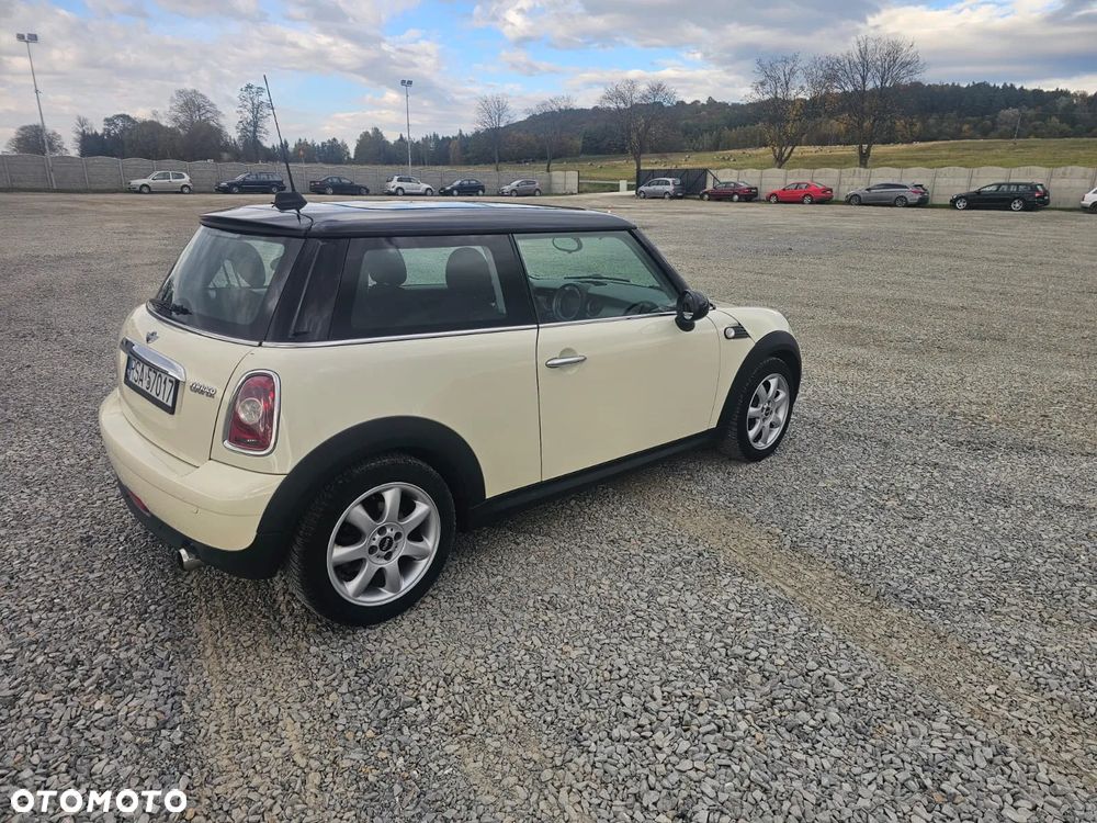 MINI Cooper Standard - 3