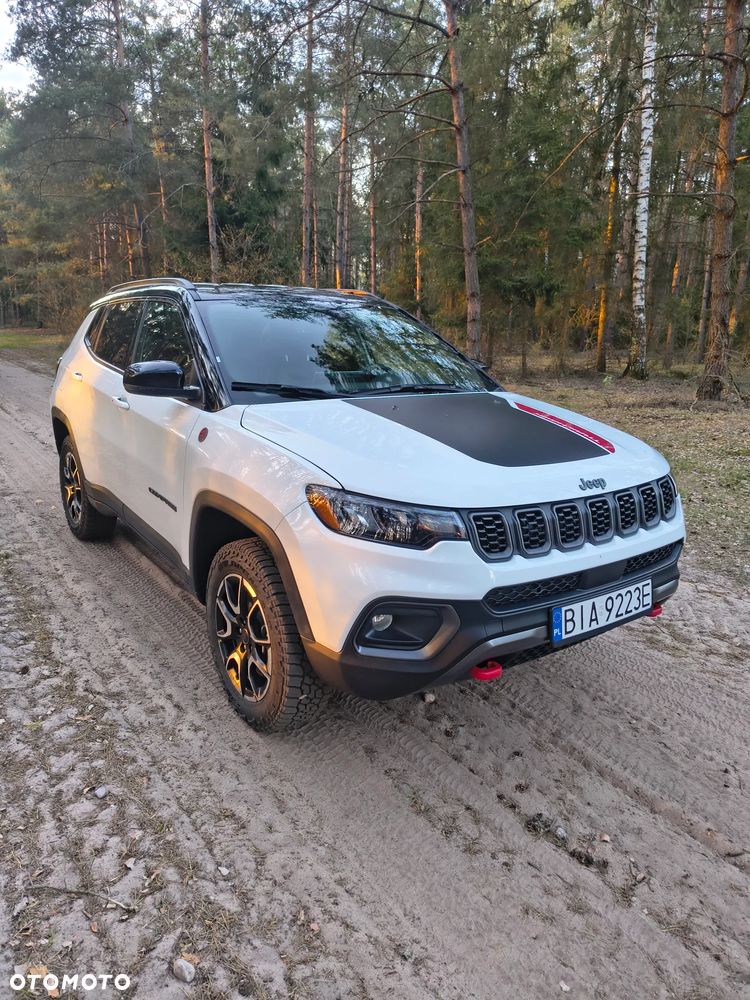 Jeep Compass - 12