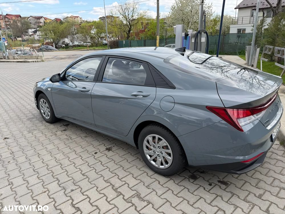 Hyundai Elantra 1.6 l 123 CP 6MT Comfort - 2