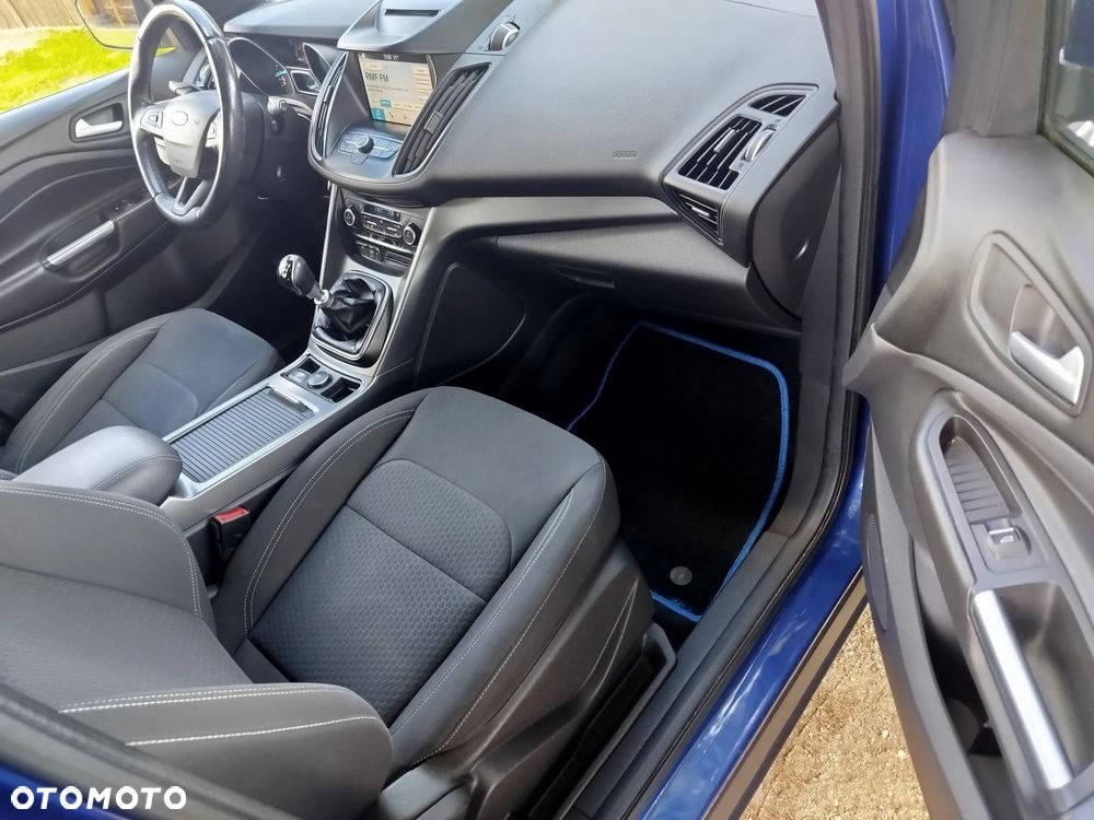 Ford Kuga - 11