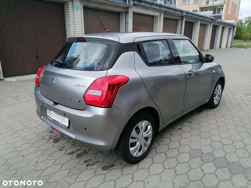 Suzuki Swift - 4