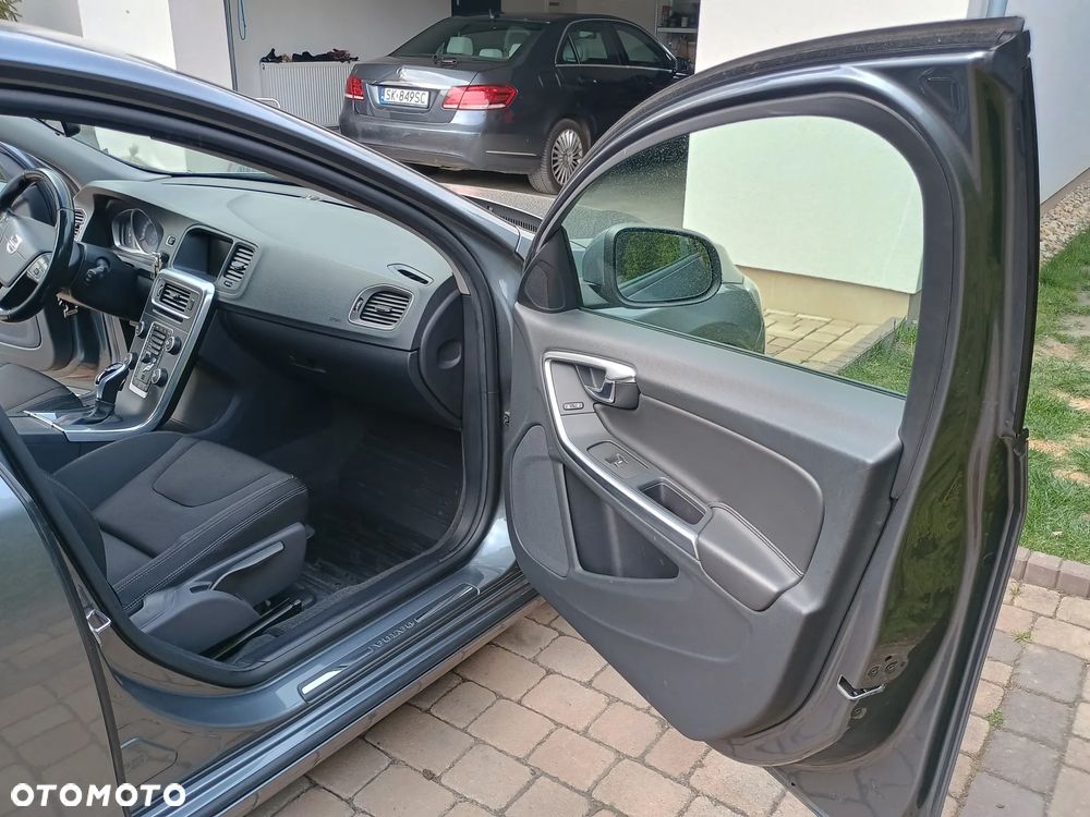 Volvo V60 D2 Geartronic Momentum - 13