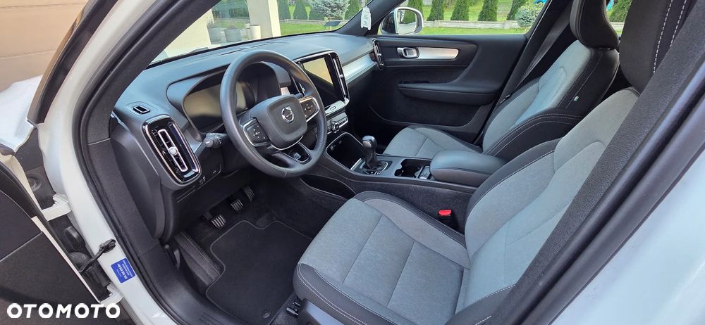 Volvo XC 40 T3 Momentum - 11