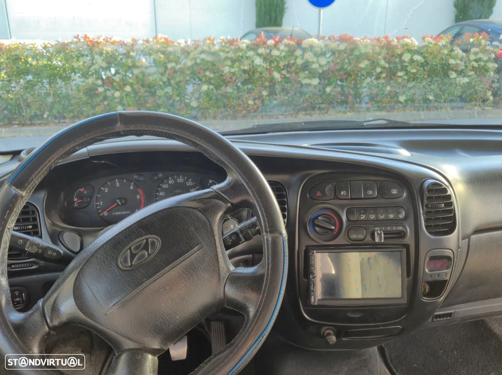 Hyundai H-1 Starex - 9