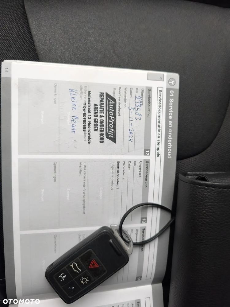 Volvo V40 D2 Momentum - 16