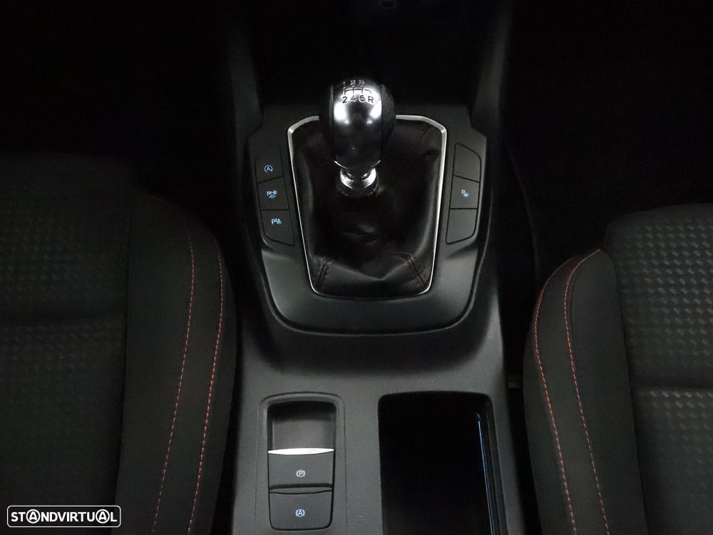 Ford Focus 1.0 EcoBoost MHEV ST-Line - 26