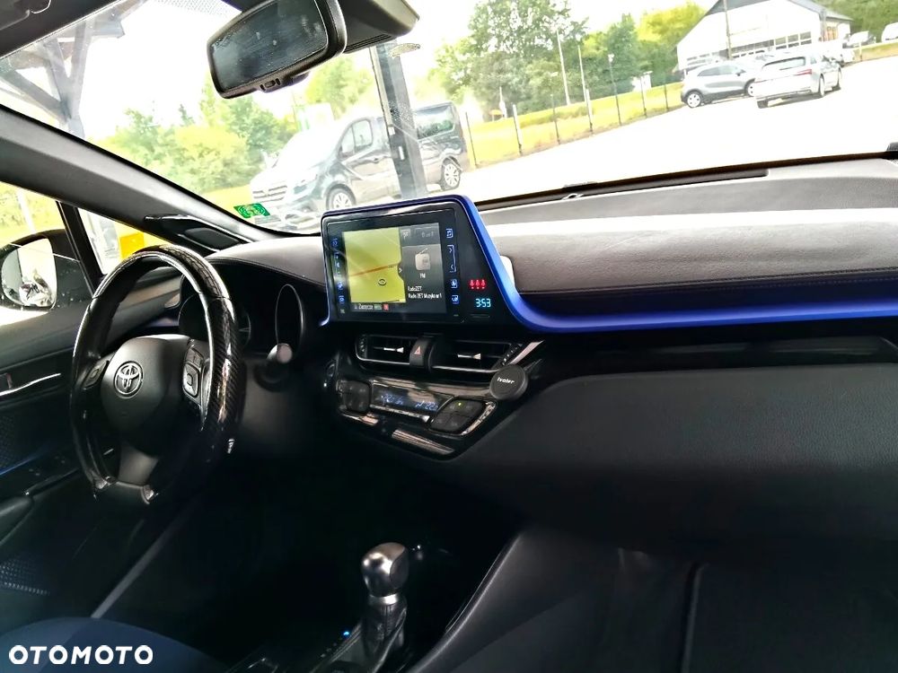 Toyota C-HR - 7