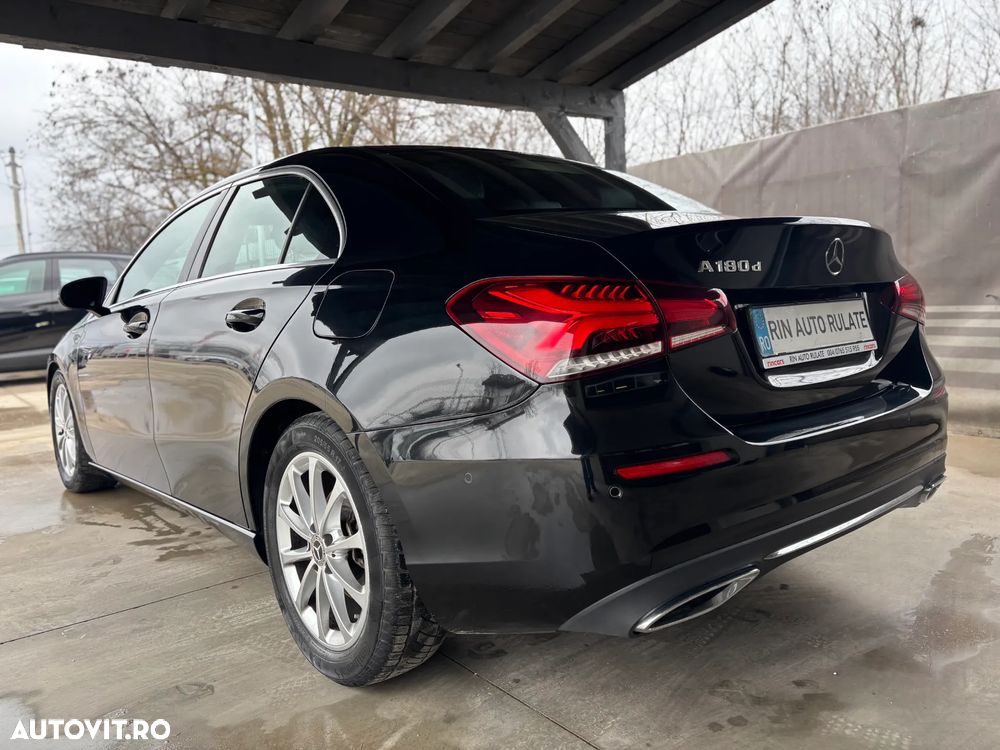 Mercedes-Benz A 180 d 7G-DCT - 8