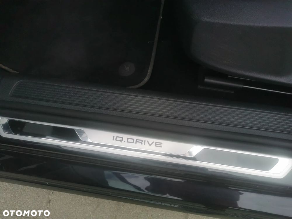 Volkswagen Golf 1.0 TSI IQ Drive - 17