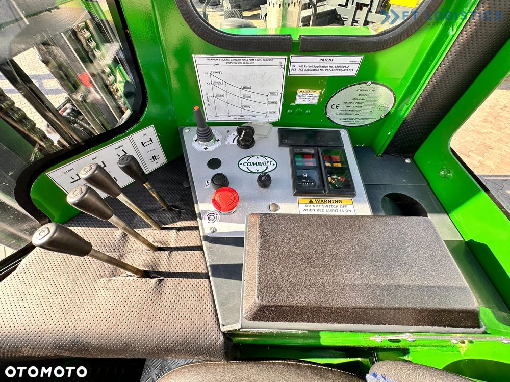 Combilift C4000 / TRIPLEX / 4900MM / GAZ / WOLNY SKOK / PRZESÓW WIDEŁ / JAK NOWY - 14