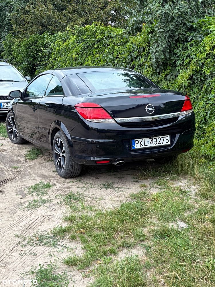 Opel Astra 1.9 CDTI Cosmo - 4