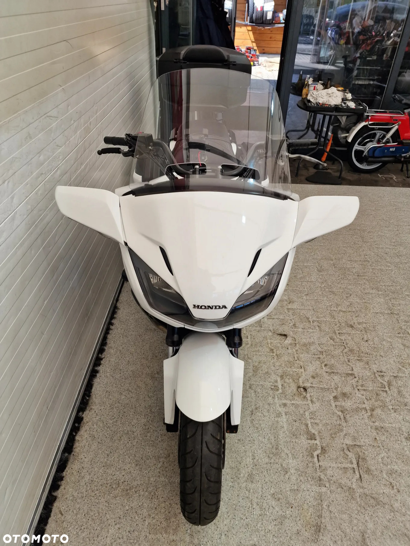 Honda CTX - 14