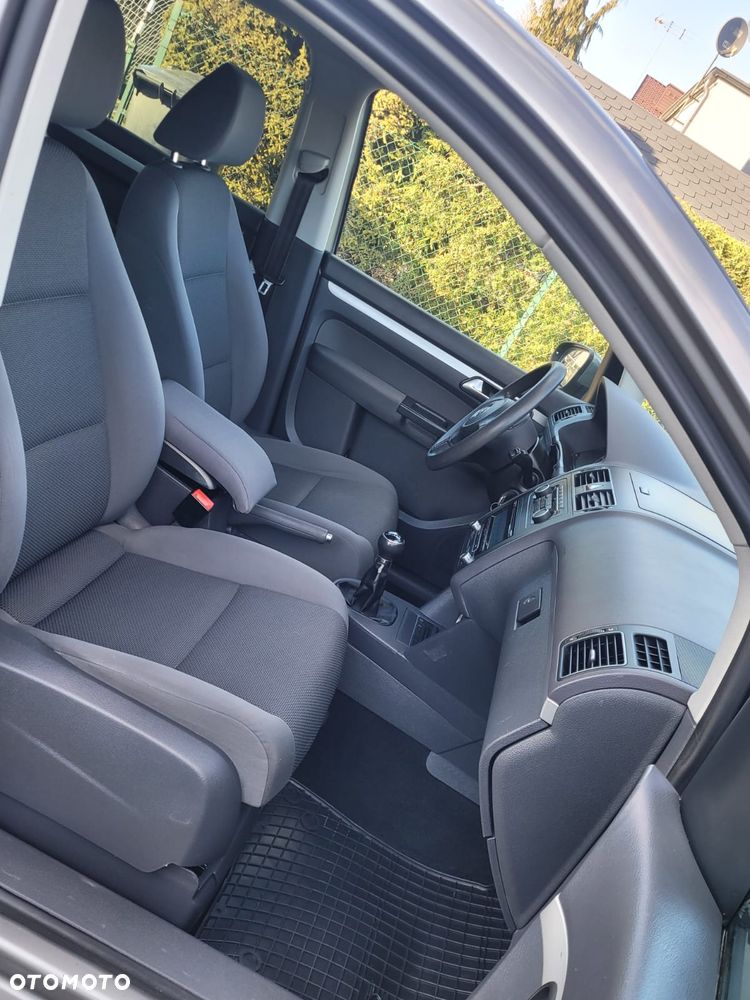 Volkswagen Touran 1.2 TSI BlueMotion Technology STYLE - 25