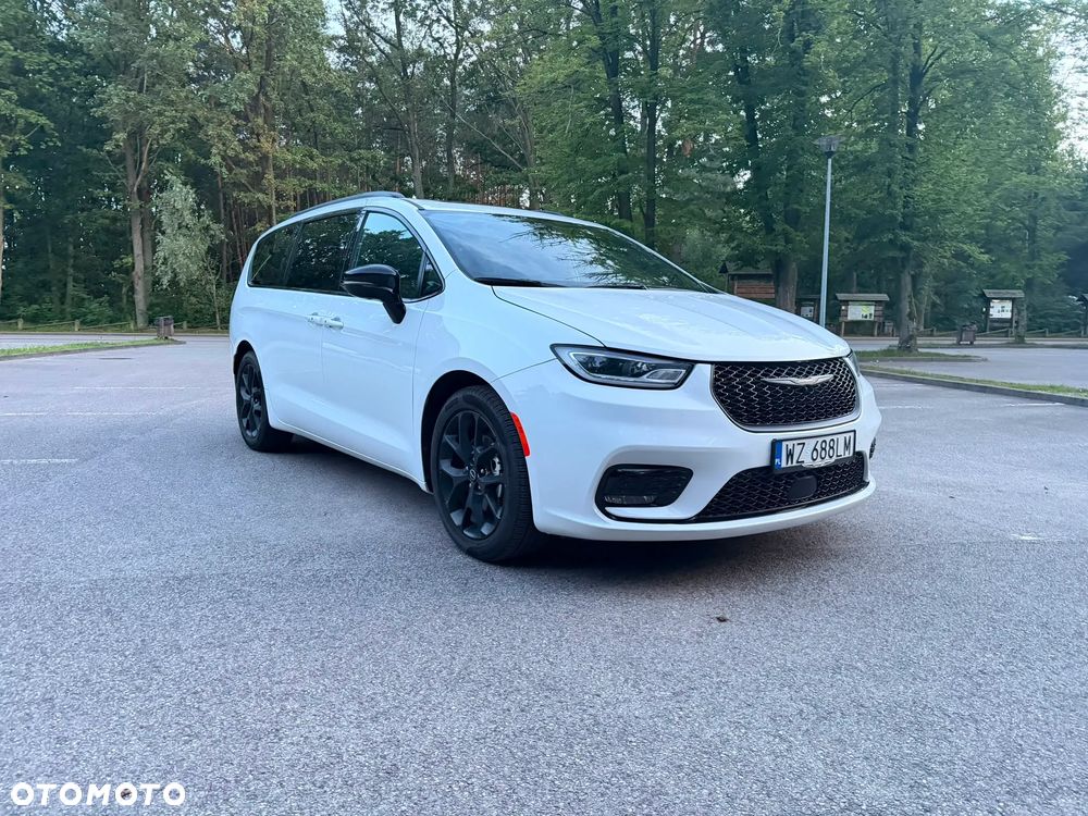 Chrysler Pacifica - 3
