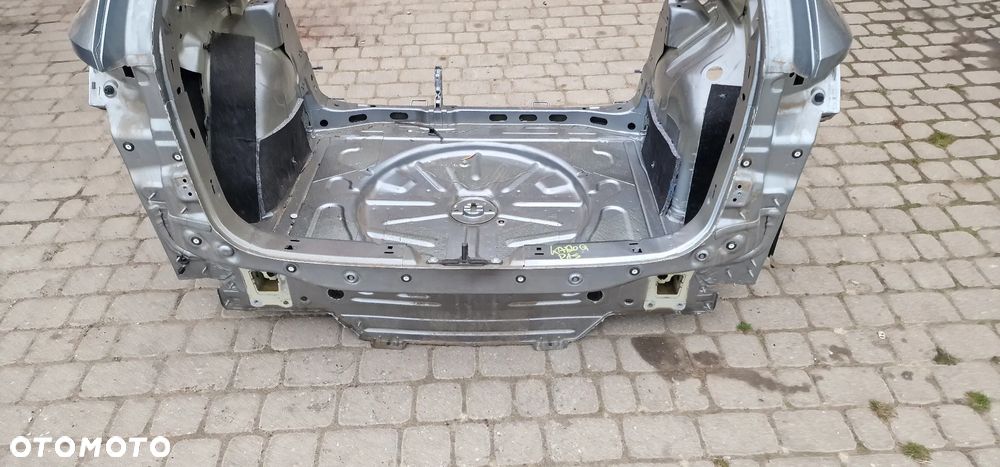 Tylny Pas BŁOTNIK Tylny prawy/lewy  SKODA KAROQ - 1