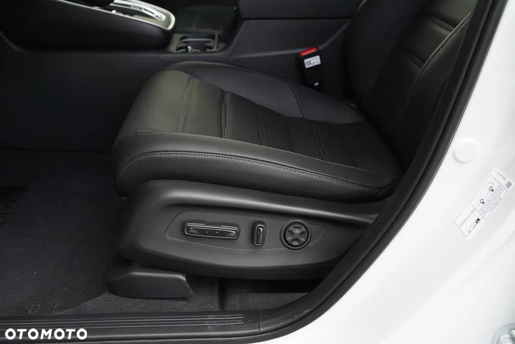 Honda CR-V 2.0 i-MMD HEV Elegance AWD CVT - 31